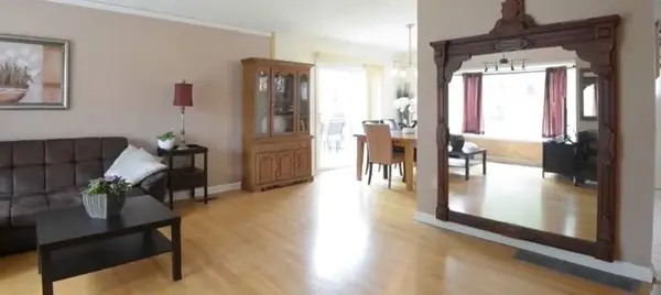 11 Lawrence CRES, Brampton, ON L6W 2P2