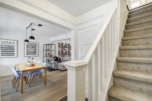 2180 Caroline ST, Burlington, ON L7R 1M3