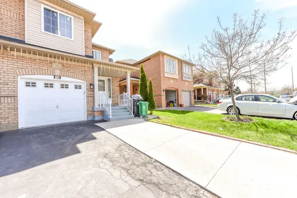 16 Elmpark CT, Brampton, ON L6P 1A8