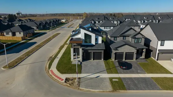 260 CRESTVIEW DR, Middlesex Centre, ON N0L 1R0