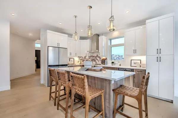 260 CRESTVIEW DR, Middlesex Centre, ON N0L 1R0