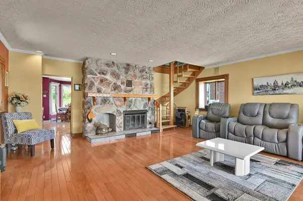 19564-4 County Rd 2 RD S, South Glengarry, ON K0C 2E0