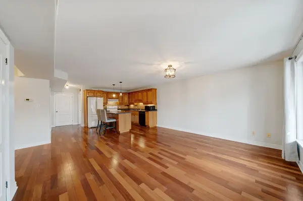 50 Whitlaw WAY #102, Brant, ON N3L 4C3