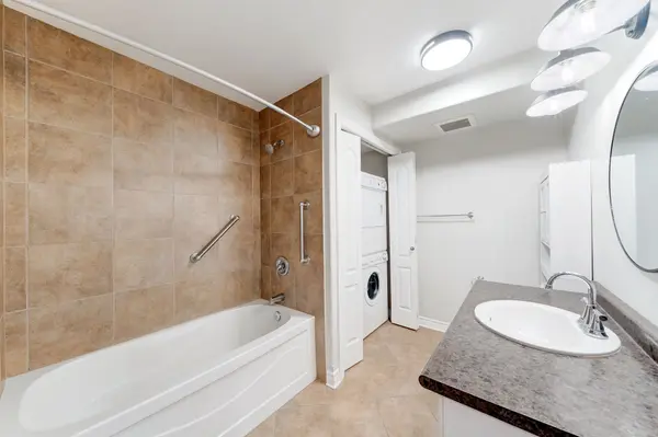 50 Whitlaw WAY #102, Brant, ON N3L 4C3