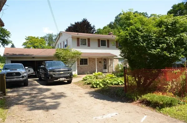 15 St. Anns CT, Hamilton, ON L9C 2C9