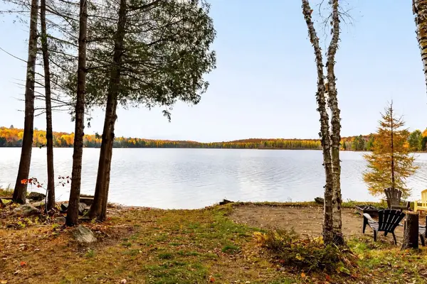 275 Menominee Lk RD, Lake Of Bays, ON P1J 2J3