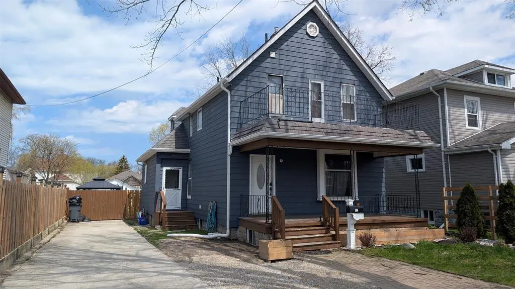 166 ROSS Avenue, Sarnia, ON N7T 1J7