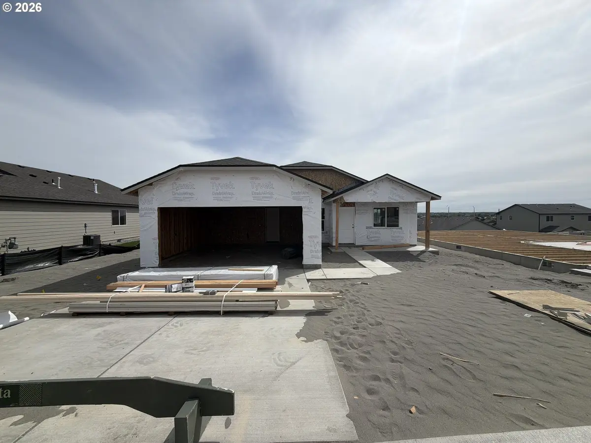 872 E Kinsley AVE, Hermiston, OR 97838