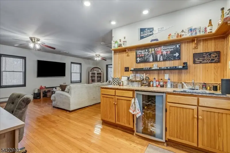 9 River View Dr, Hardwick Twp., NJ 07825