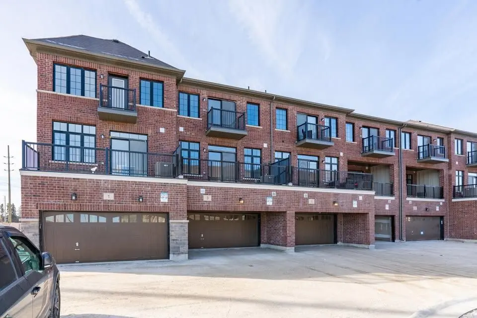 3 Petch AVE, Caledon, ON L4C 0Y9