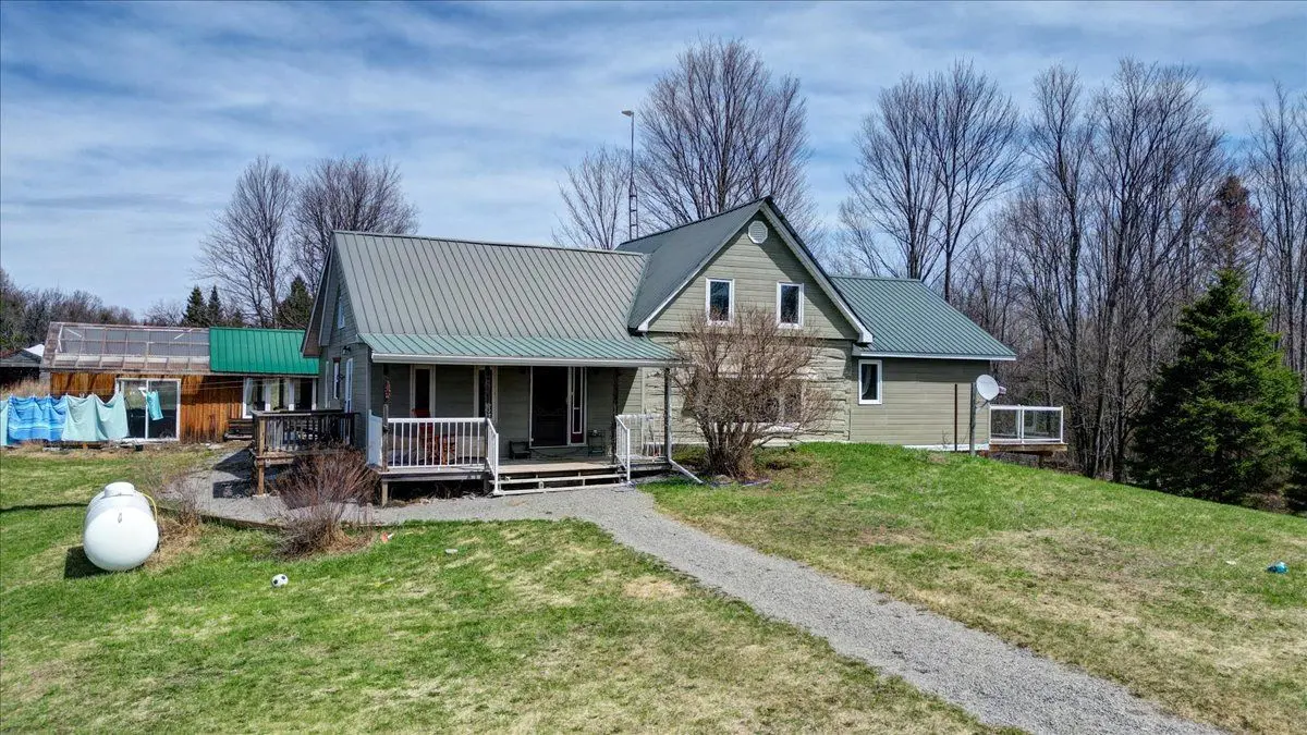 344 Hutson Lake RD, Greater Madawaska, ON K0J 2R0