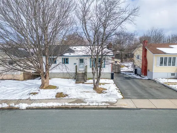 37 Roosevelt Avenue, Mount Pearl, NL A1N 1Z6