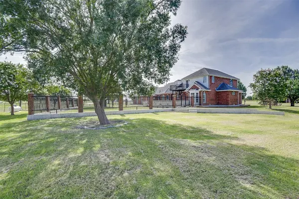 6603 Champion Road, Midlothian, TX 76065