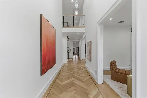 7503 Robin Road, Dallas, TX 75209