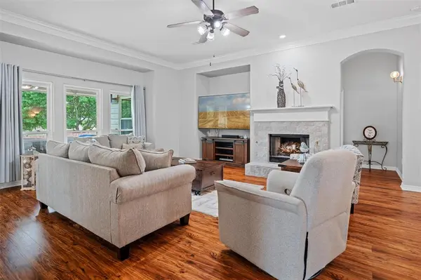 5109 Oldcastle Drive, Mansfield, TX 76063