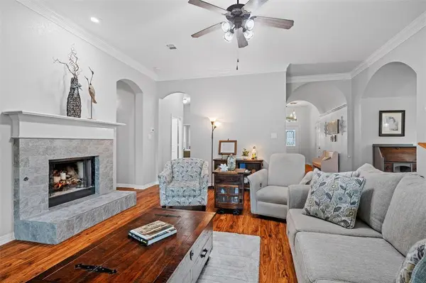 5109 Oldcastle Drive, Mansfield, TX 76063