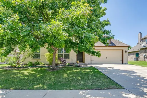 3936 Brookdale Road, Benbrook, TX 76116