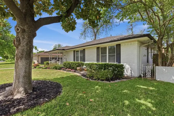 3241 Lockmoor Lane, Dallas, TX 75220