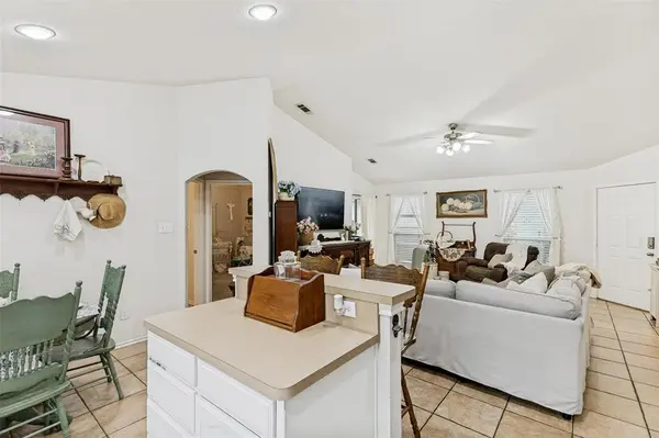 6432 Geneva Lane, Fort Worth, TX 76131