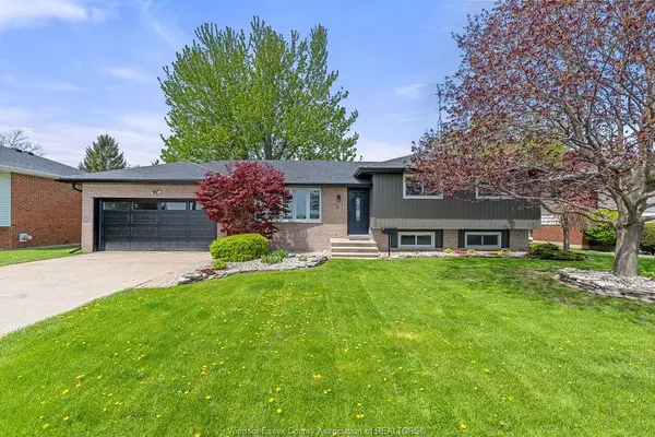 157 FAIRVIEW AVENUE EAST, Essex, ON N8M 2R3