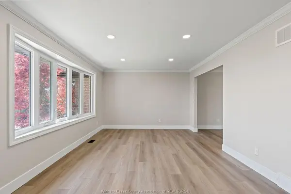 157 FAIRVIEW AVENUE EAST, Essex, ON N8M 2R3