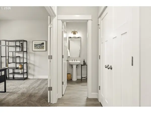 1705 NW EDGAR ST, Mc Minnville, OR 97128