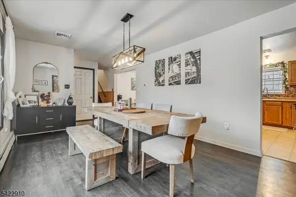 9 River View Dr, Hardwick Twp., NJ 07825