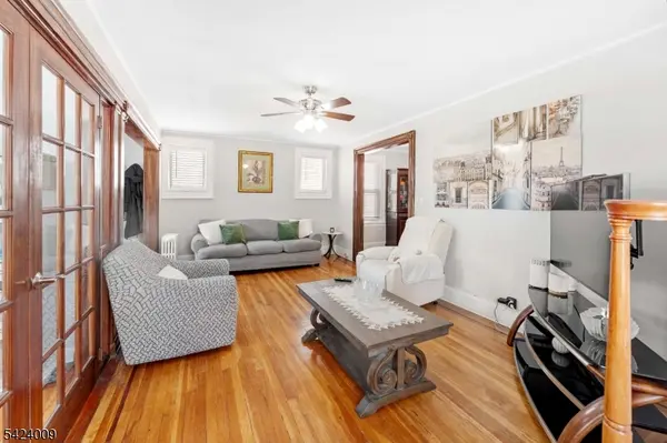 15 Melrose Ter, Elizabeth City, NJ 07208