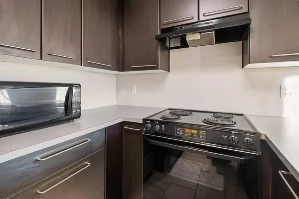 35 Richard CT SW #456, Calgary, AB T3E 7N9