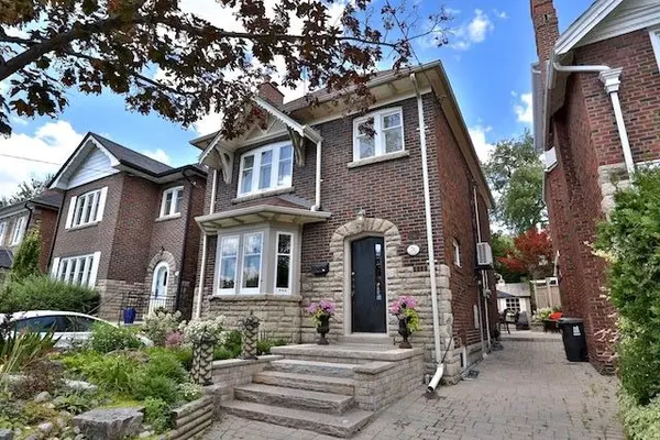 76 Willowbank BLVD, Toronto C04, ON M5N 1G6