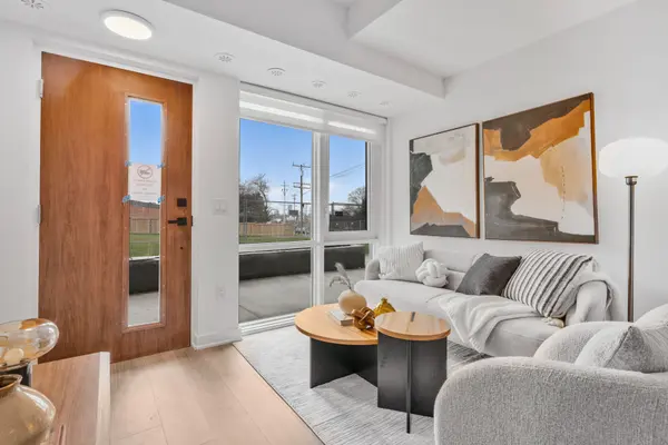 73 Curlew DR #30, Toronto C13, ON M3A 0B1