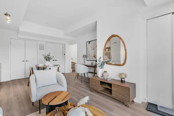 73 Curlew DR #30, Toronto C13, ON M3A 0B1