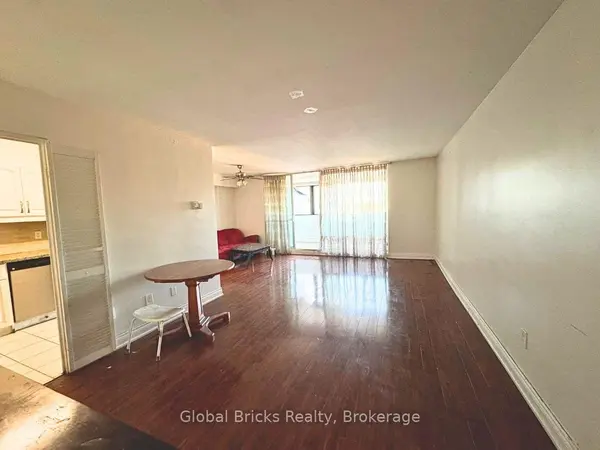 5 Massey SQ #2711, Toronto E03, ON M4C 5L6