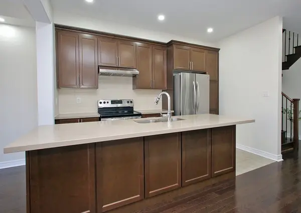 10 Isle Royal TER, Brampton, ON L6Y 6B1