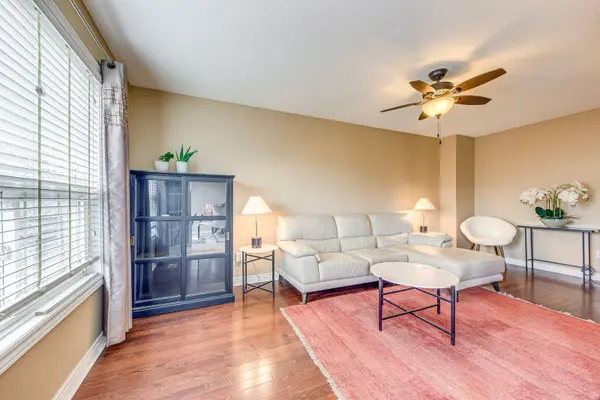 6 Wood CIR, Caledon, ON L7E 1R4