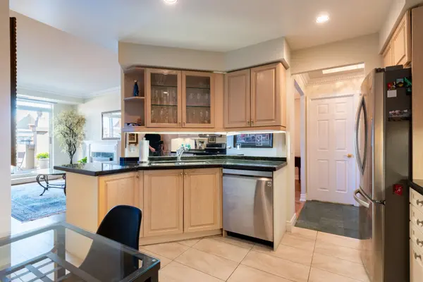 10 Old Mill TRL #PH08, Toronto W08, ON M8X 2Y9