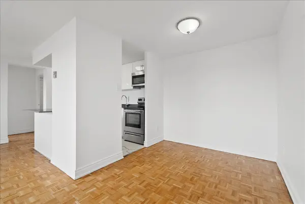 7555 Goreway DR #258, Mississauga, ON L4T 3M9