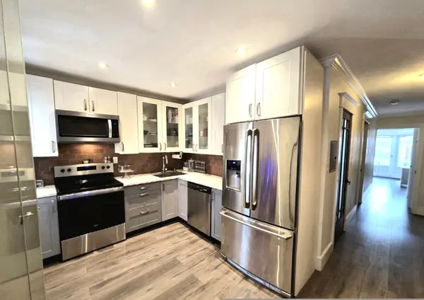 1399 Lansdowne AVE #Upper, Toronto W03, ON M6H 3Z9