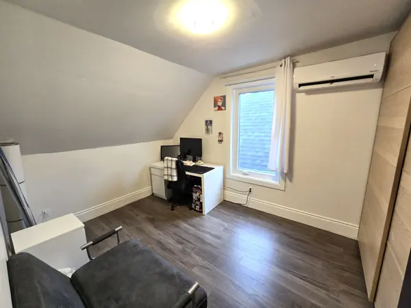 1399 Lansdowne AVE #Upper, Toronto W03, ON M6H 3Z9