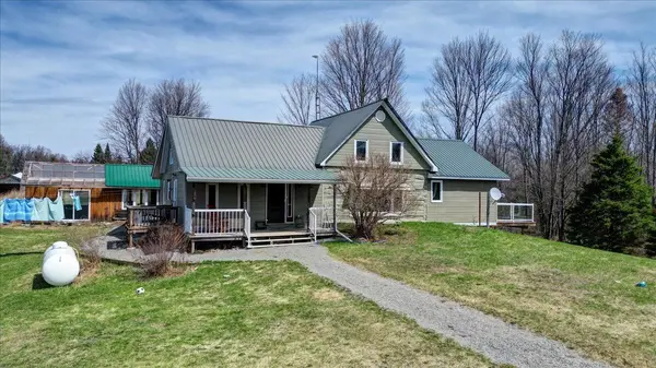 344 Hutson Lake RD, Greater Madawaska, ON K0J 2R0