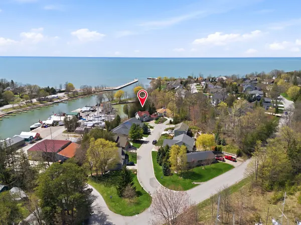 10 Hidden Valley LN, Bluewater, ON N0M 1G0