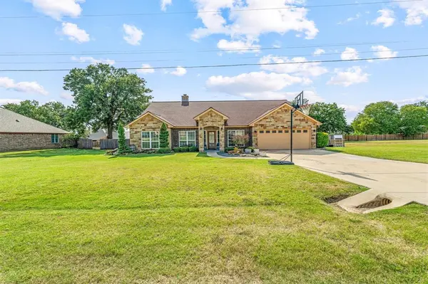 112 Blue Ribbon Lane, Stephenville, TX 76401