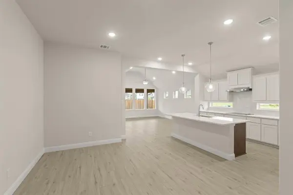 2013 Hickory Lane, Aubrey, TX 76227