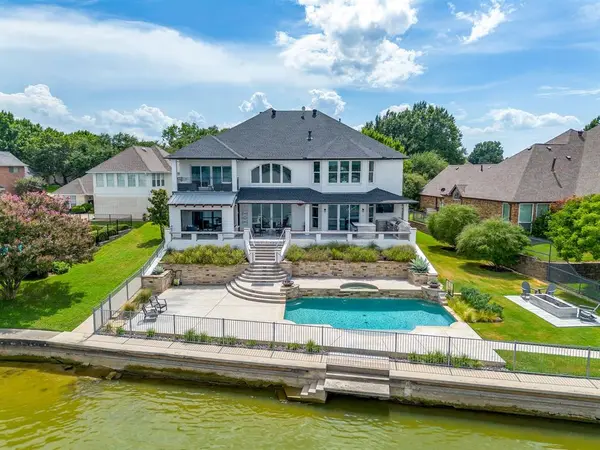 1917 Spinnaker Lane, Azle, TX 76020