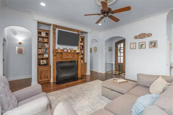 610 Glenshire Drive, Bossier City, LA 71111