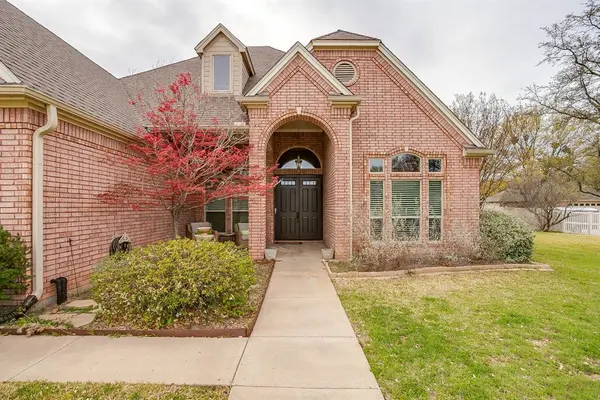 2210 Riverwood Drive, Weatherford, TX 76087