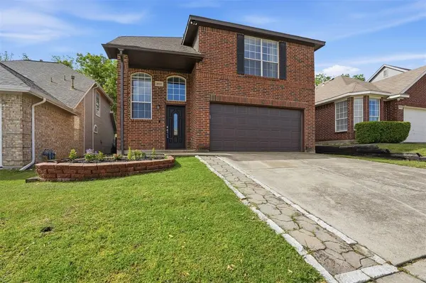 4900 Lodgepole Lane, Fort Worth, TX 76137