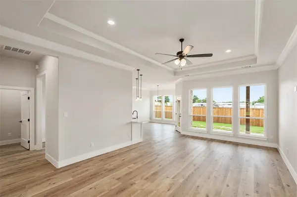 507 Limestone Circle, Mabank, TX 75147