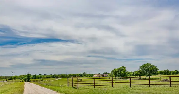 899 S Pecan Street, Muenster, TX 76252