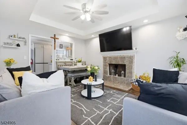 23 Roosevelt Trl, Hopatcong Boro, NJ 07843